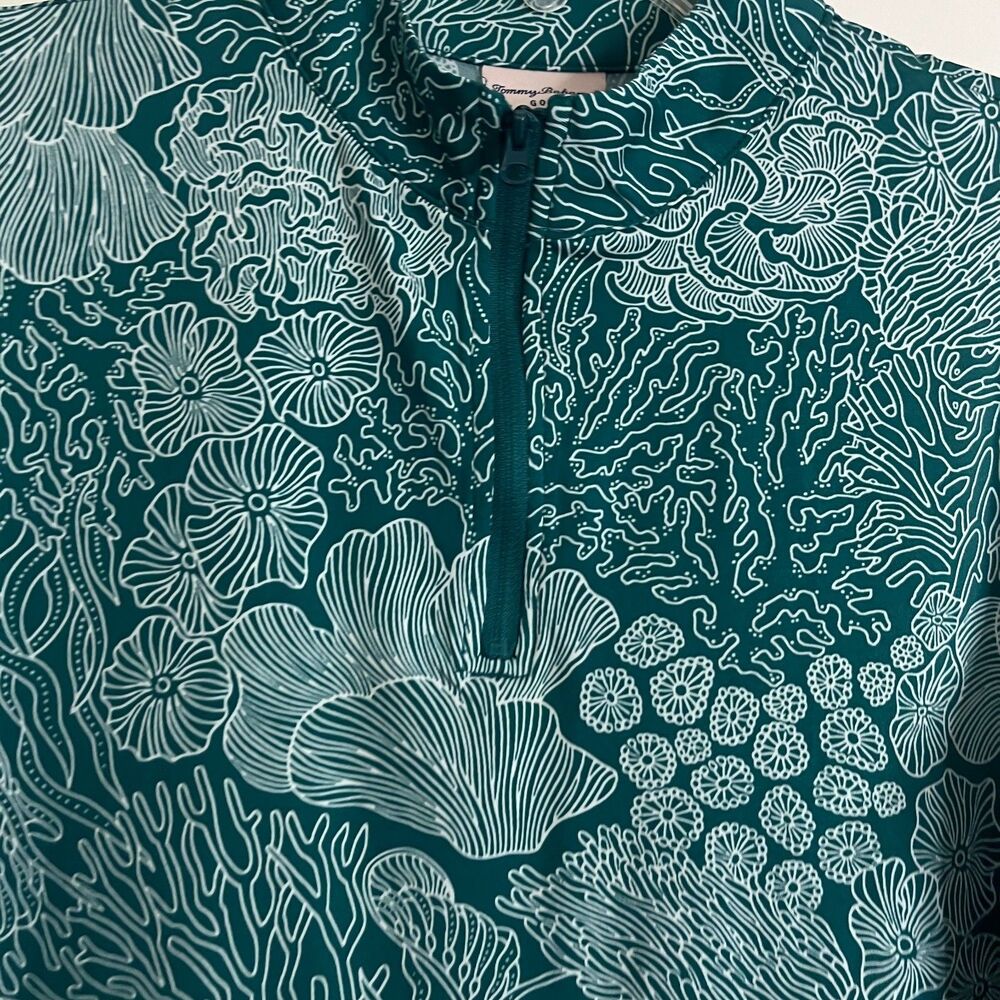 Tommy Bahama Golf Active Top L Green Floral 1/4 Zip Stretch Performance Casual - Picture 4 of 7